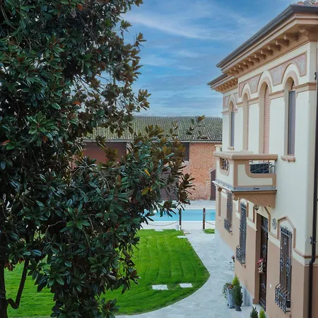 Pensionat La Corte Del Signorb Robella
